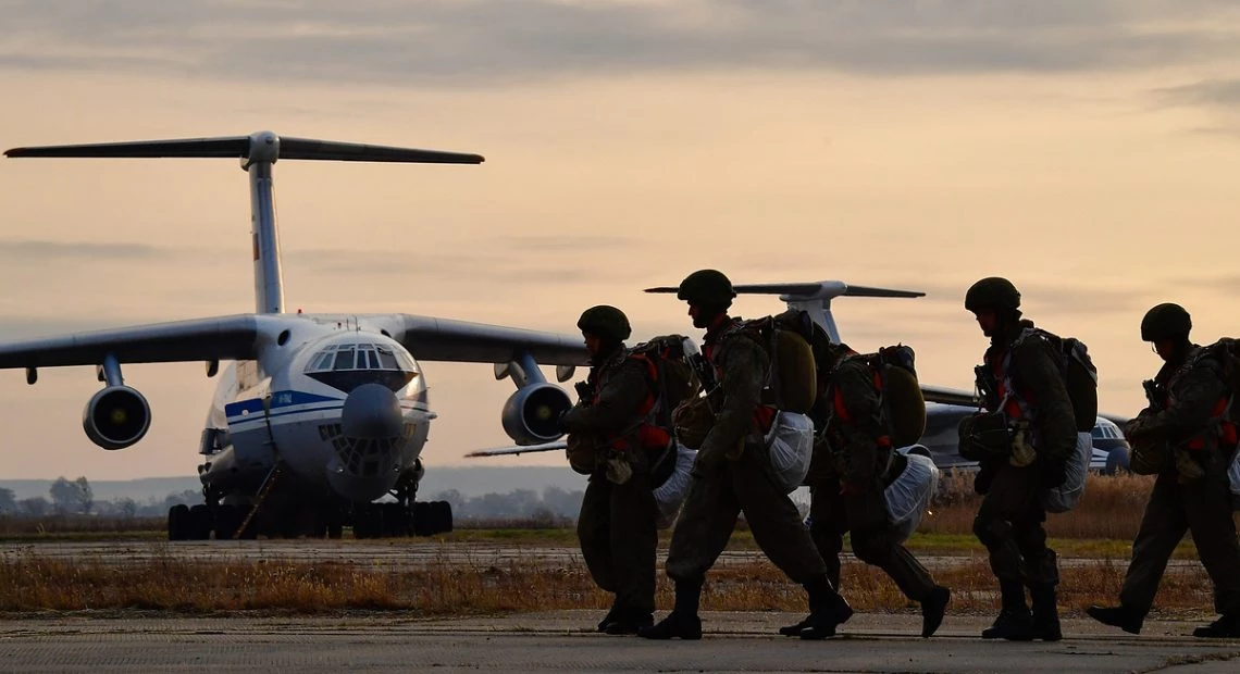 Αναβάθμιση της συνεργασίας Κίνας-Ρωσίας: Τεράστια κινέζικη στρατιωτική δύναμη στο «Vostok 2018» – Ανησυχία στις ΗΠΑ για το ρωσοσινικό μέτωπο